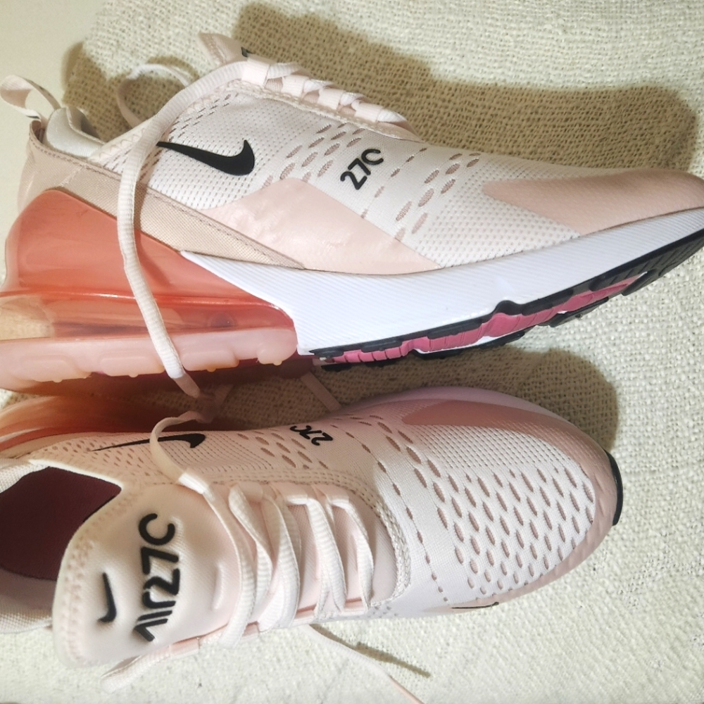 Nike Air Max 270